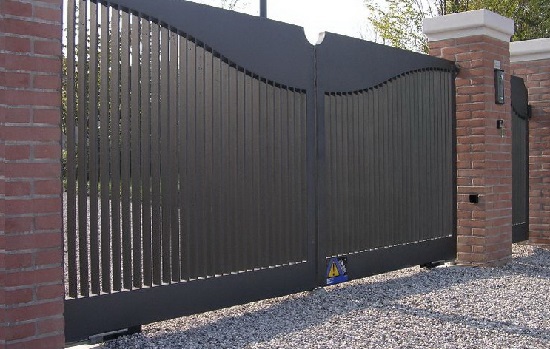 Купить новые ворота Абакан откатные в Губахе по цене от 82376 руб