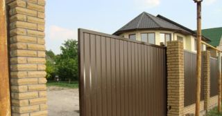 Купить откатные ворота из профнастила Губаха, цена от 1751 руб.